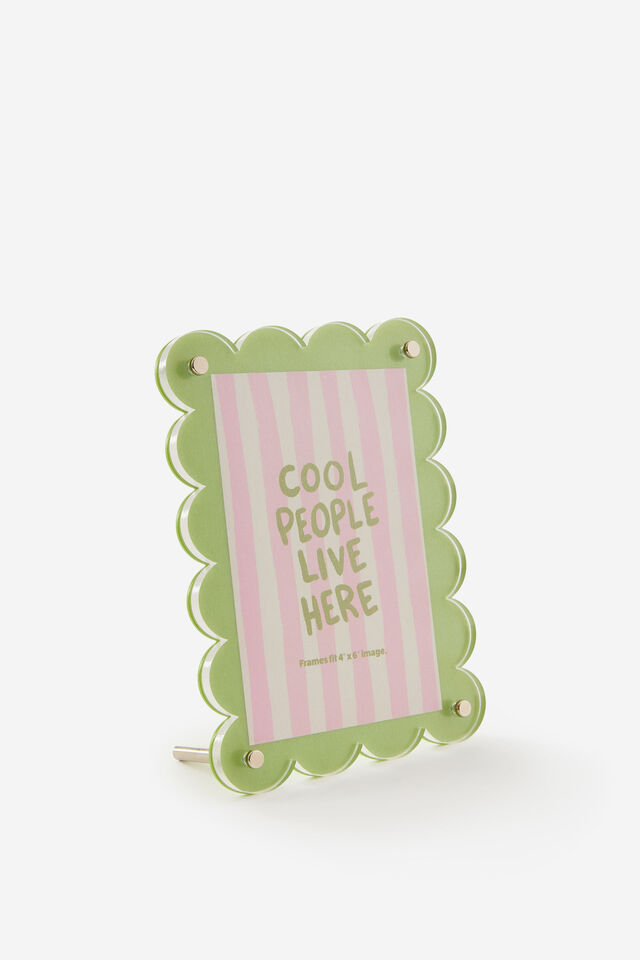 Scalloped Fashion Frame, OLIVE