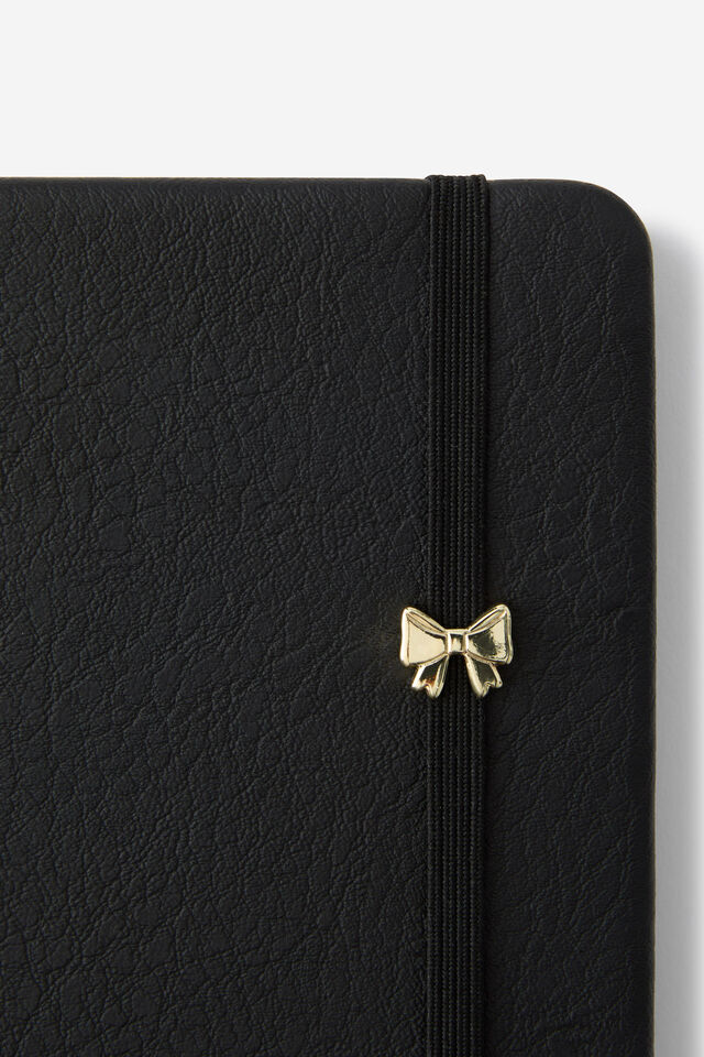 Journal Charm, BOW