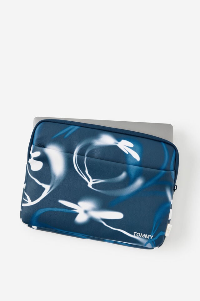 Personalised Pro 14 Inch Laptop Case, GRADIENT FLOWER/ BLUE