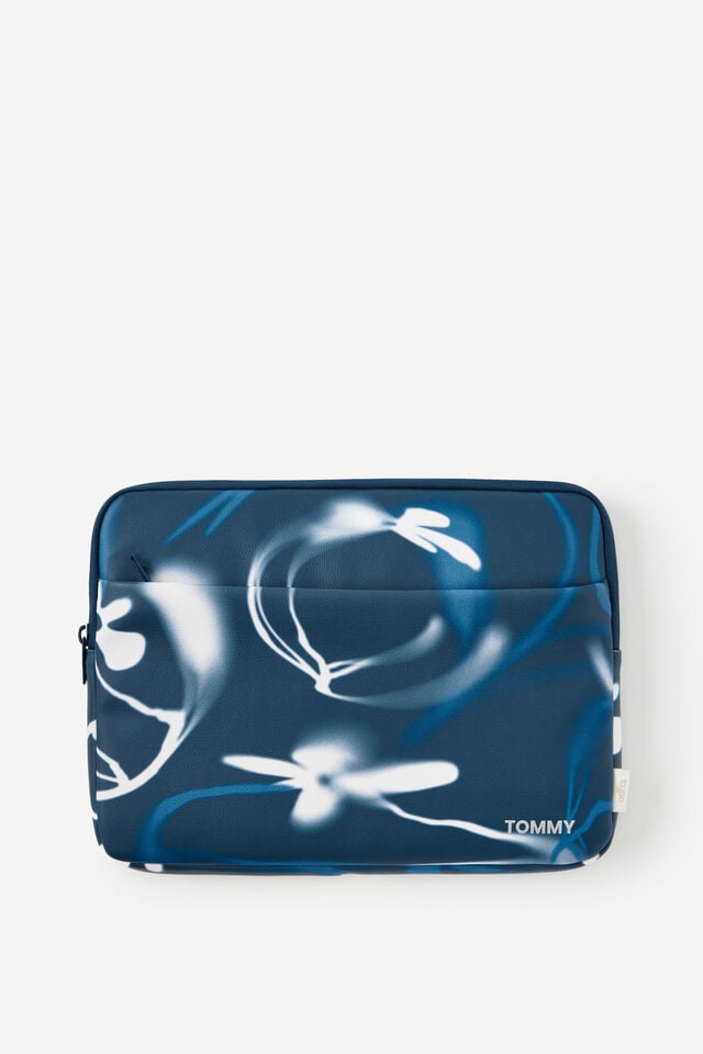 Personalised Pro 14 Inch Laptop Case, GRADIENT FLOWER/ BLUE