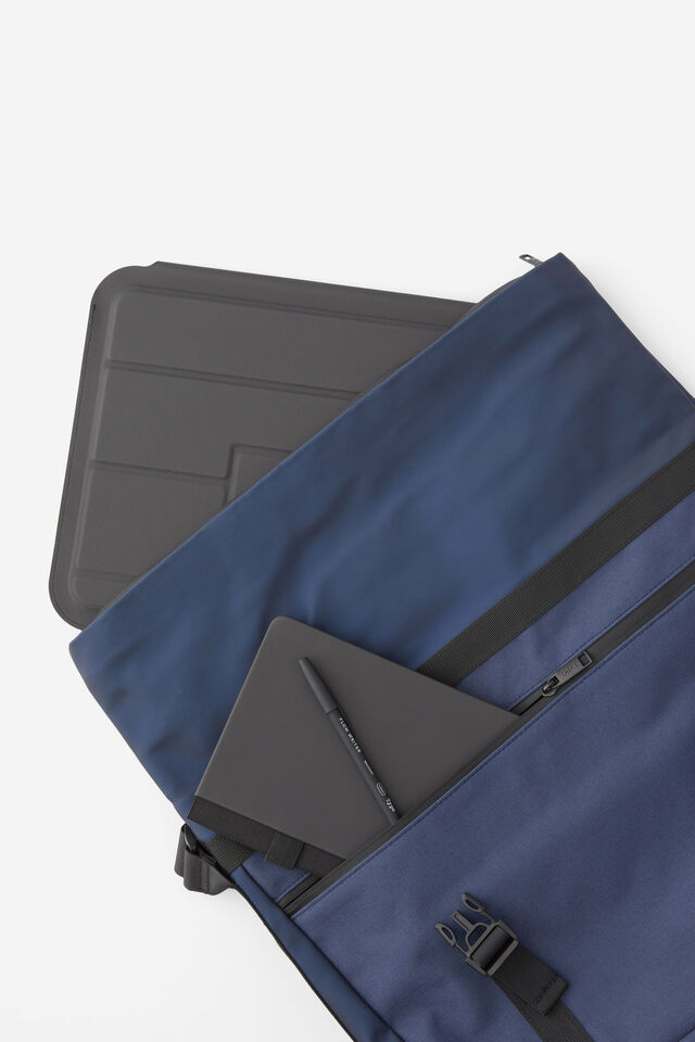 Metro Messenger Satchel, NAVY / METALLIC
