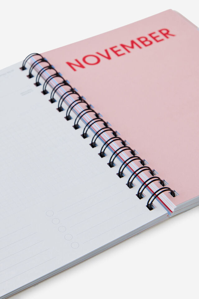 26/27 Weekly Planner, ECRU STRAWBERRIES