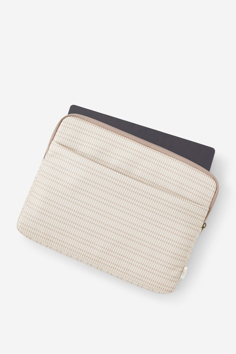 Laptop Cases | Tote Bags | Typo