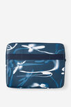 Pro 16 Inch Laptop Case, GRADIENT FLOWER/ BLUE - alternate image 3