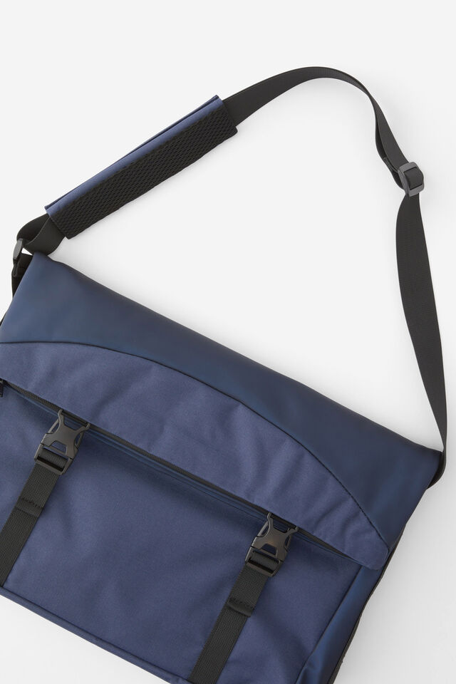 Metro Messenger Satchel, NAVY / METALLIC