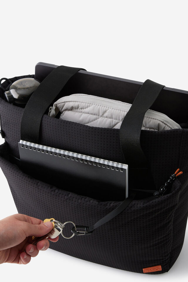 Metro Tote, BLACK