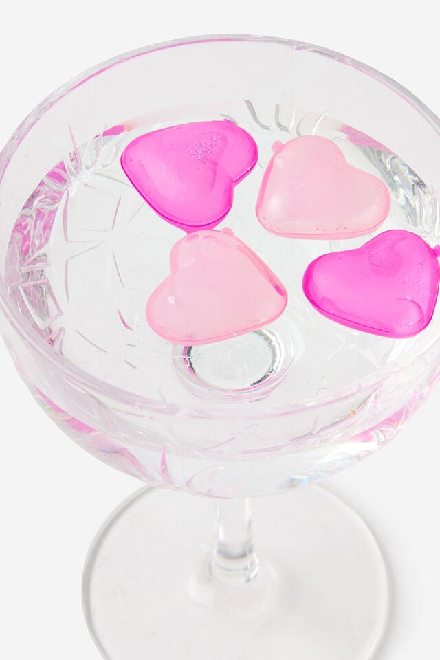 Shaped Ice Cubes, HEARTS