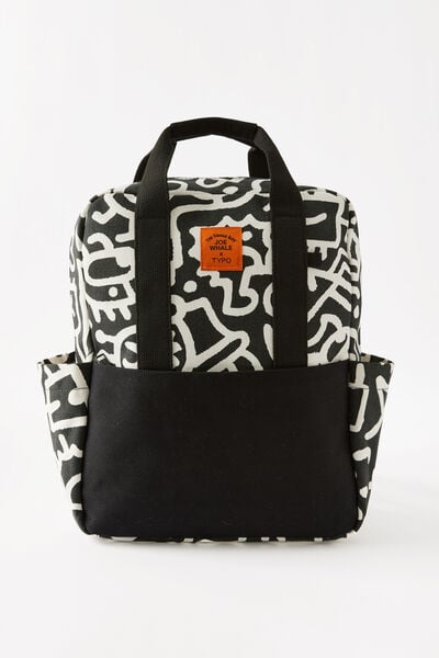 License Campus Backpack, LCN DOO DOODLE BOY / BLACK & WHITE