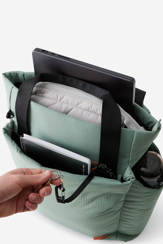 Metro 2 In 1 Backpack, TYPO GREEN